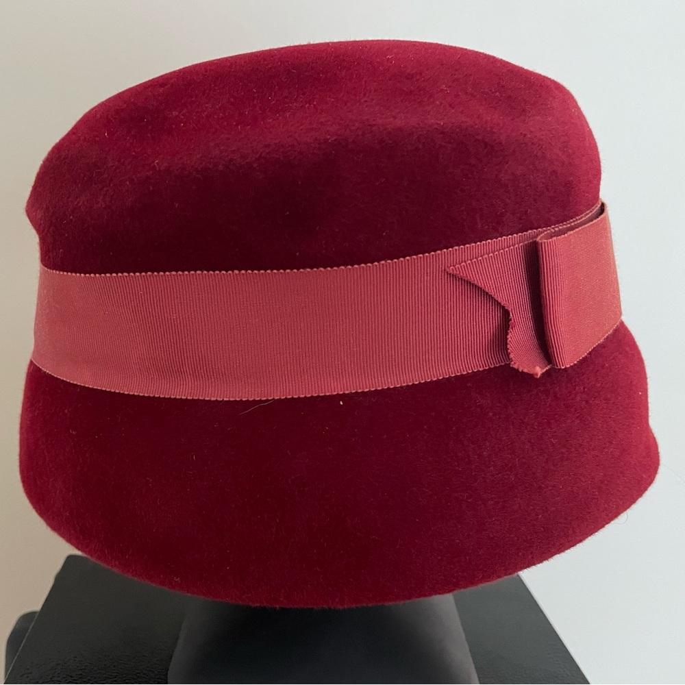 Vintage Red Velour Hat with band Size Medium